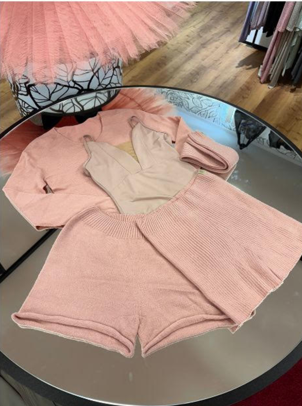 中古品ballet Rubia wear Jumper sizeM RUBIA WEAR FULL LENGTH LEGWARMER - Attitudes Dancewear Etc.